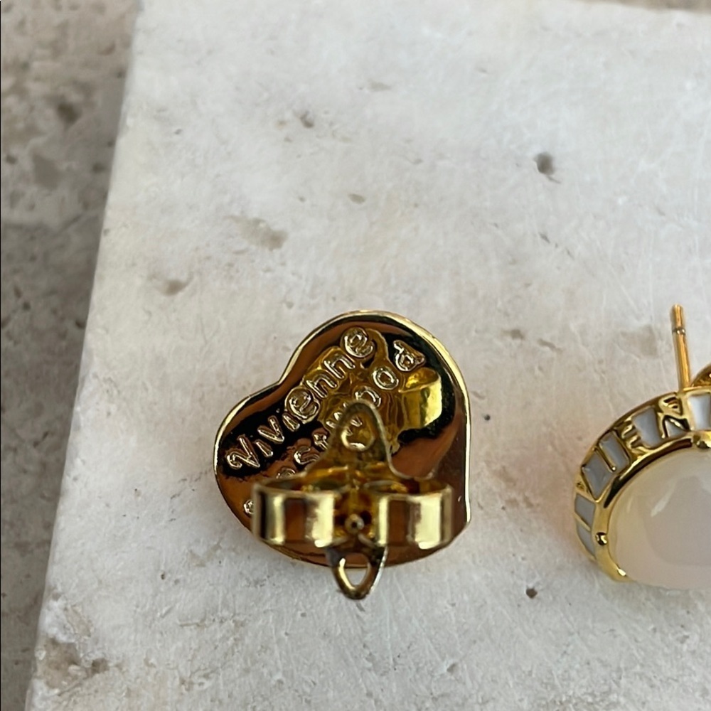 Vivienne Westwood Cream Enamel Heart Orb Stud Earrings Gold Tone Y2K - Picture 5 of 6